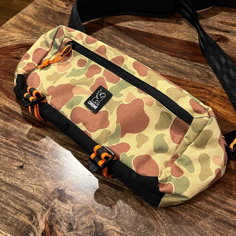 Chrome Industries Mini Kadet Sling Bag – Messenger Crossbody Bag